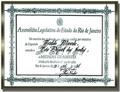 Diploma da homenageada.